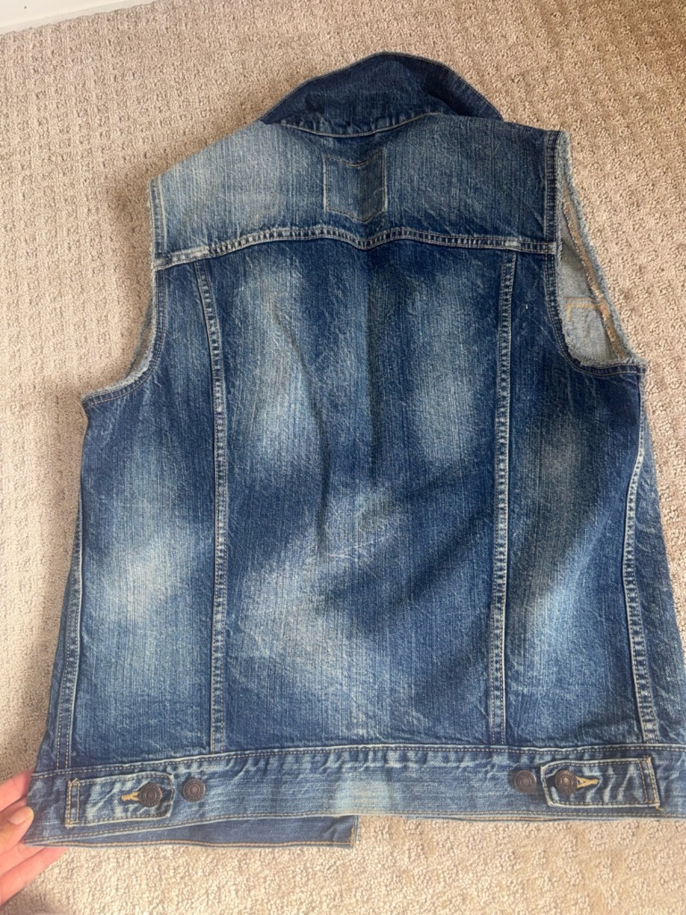 Levi’s Denim Vest Medium Blue Trucker Style Button Front Classic Jean - Picture 4 of 6